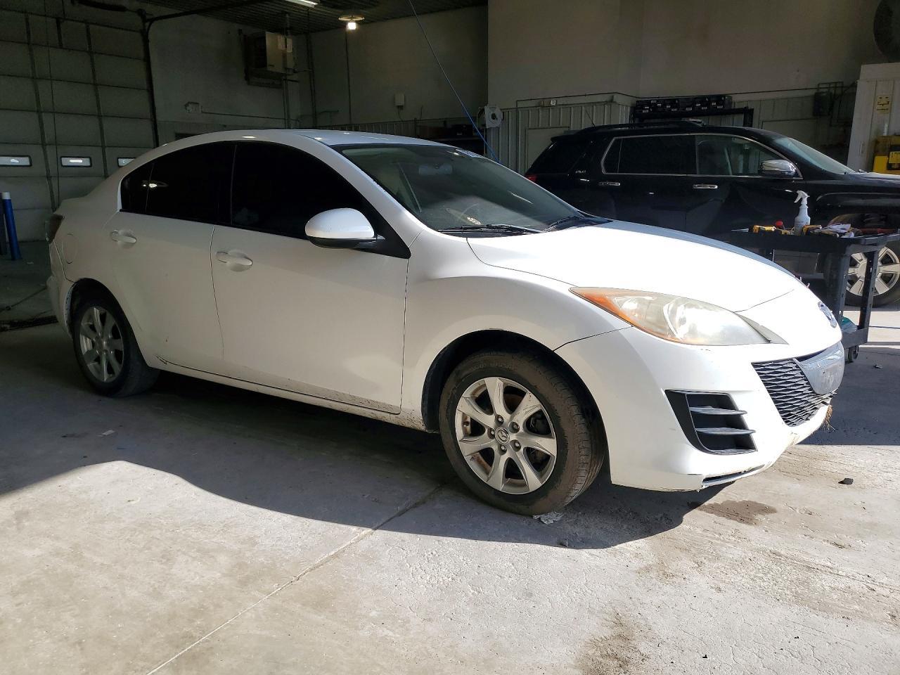 2010 Mazda 3 I - Image 4