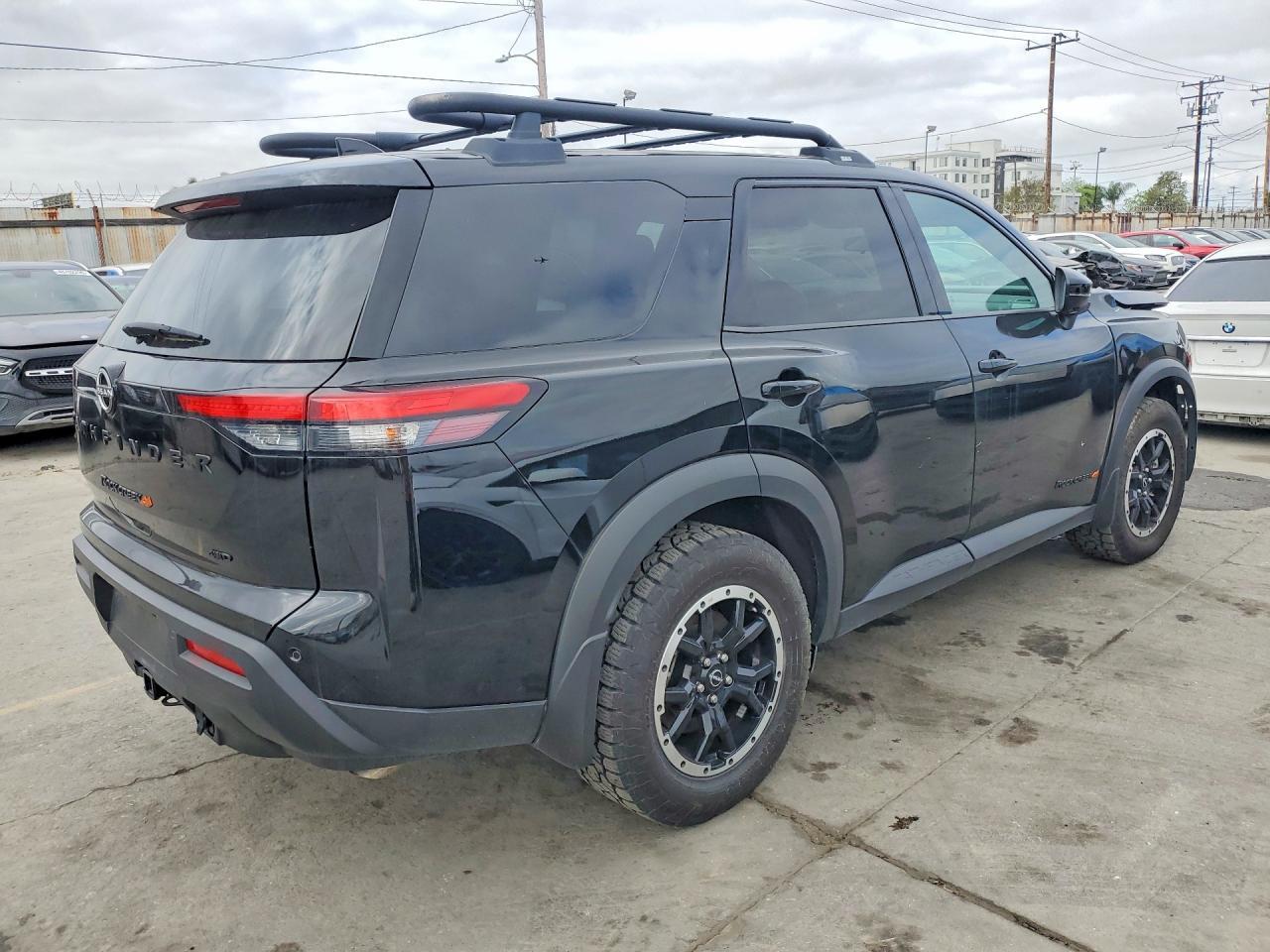 2024 Nissan Pathfinder Rock Creek - Image 3