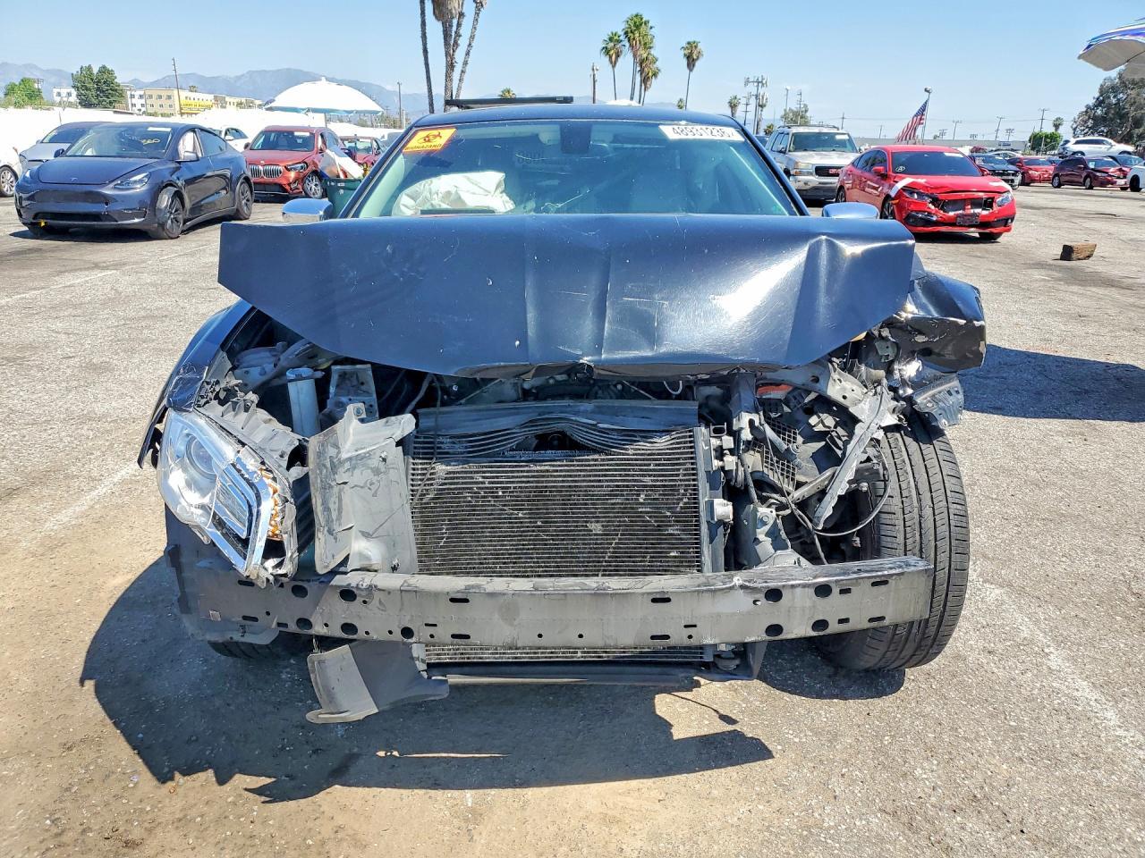 2016 Chrysler 300C - Фото 5