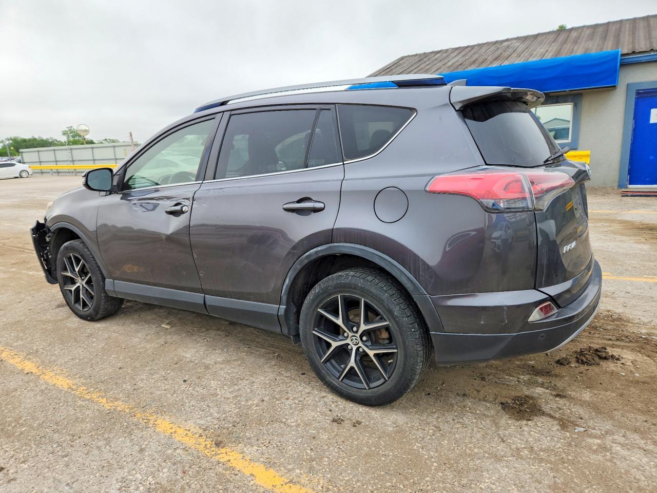 2017 Toyota Rav4 Se - Фото 2