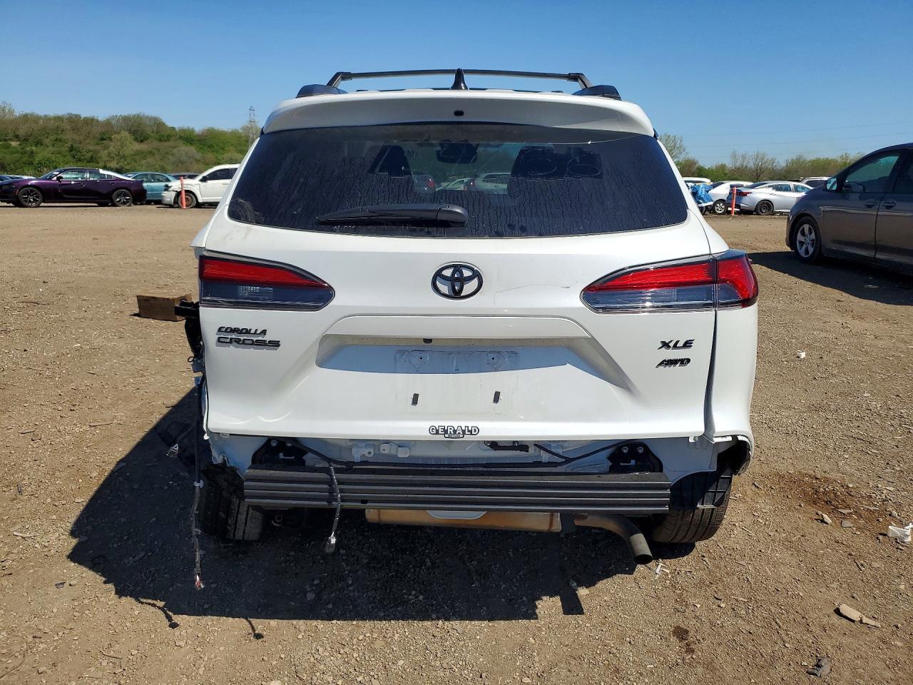 2025 Toyota Corolla Cross Xle - Фото 6