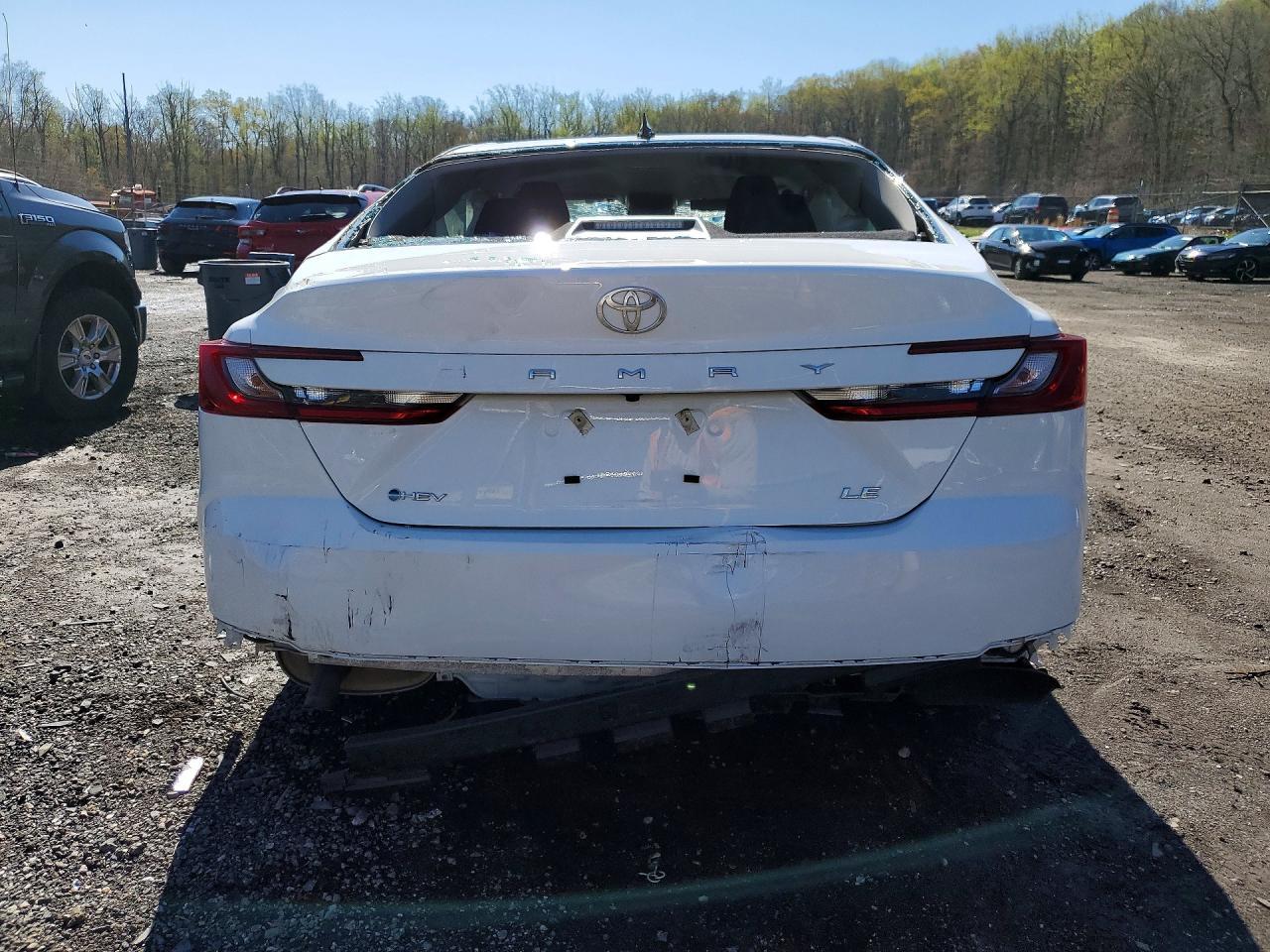 2025 Toyota Camry Le - Image 6
