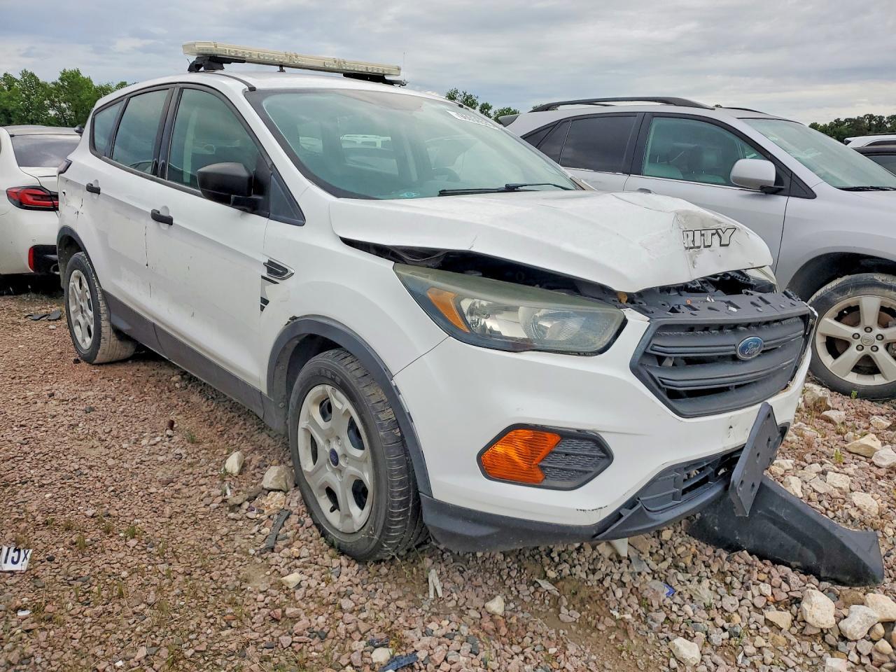 2018 Ford Escape S - Фото 4