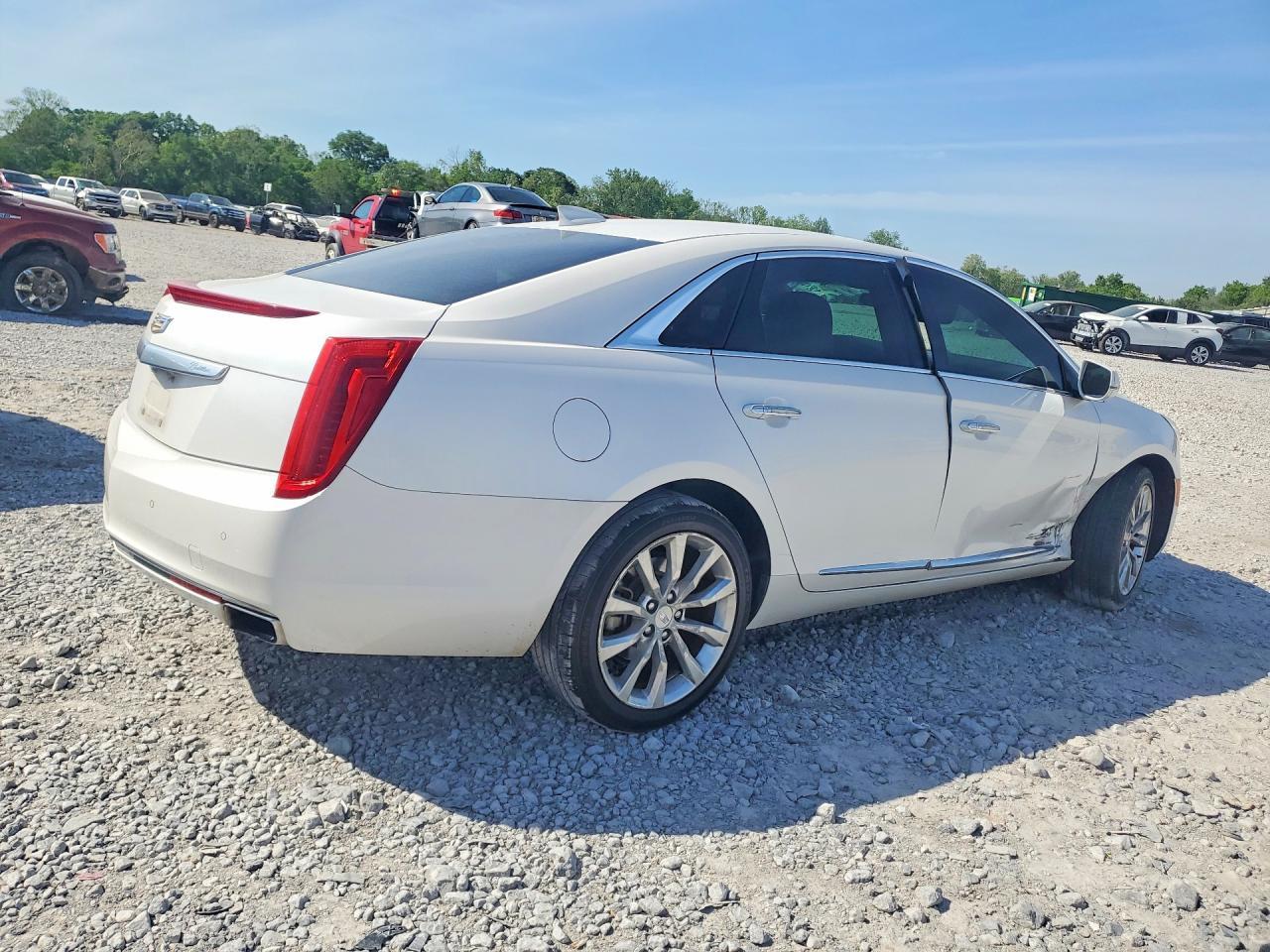 2017 Cadillac Xts Luxury - Image 3