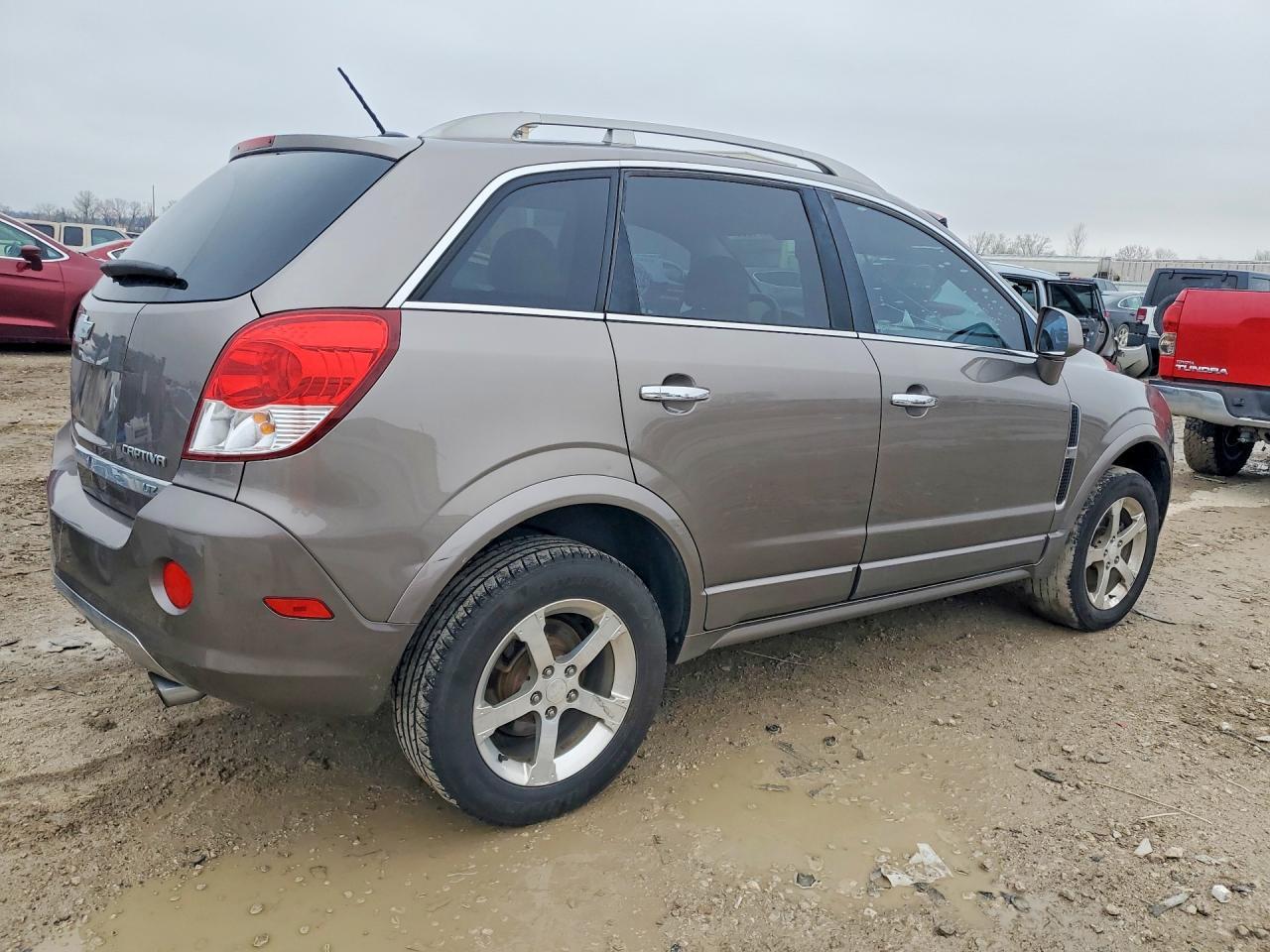 2012 Chevrolet Captiva Sport - Image 3