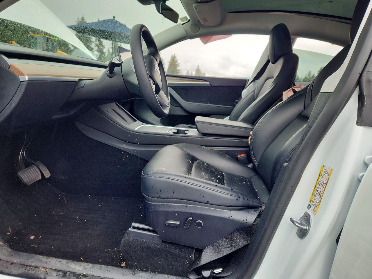 2024 Tesla Model Y - Image 7