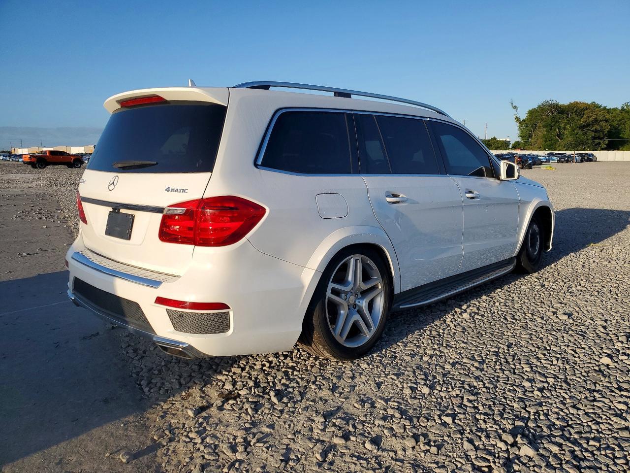 2015 Mercedes-Benz Gl 550 4Matic - Фото 3