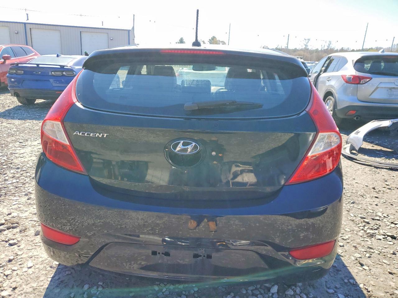 2012 Hyundai Accent Se - Image 6