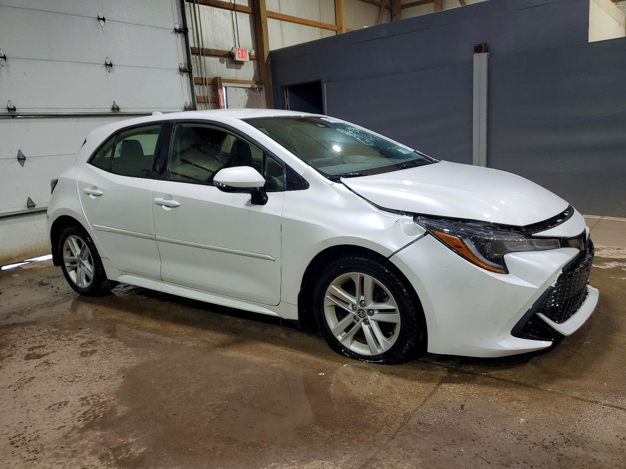 2021 Toyota Corolla Hatchback Se - Фото 4