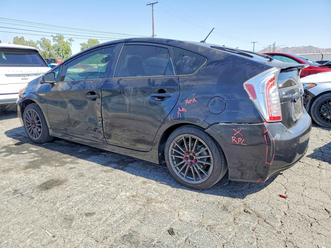 2012 Toyota Prius Two - Фото 2