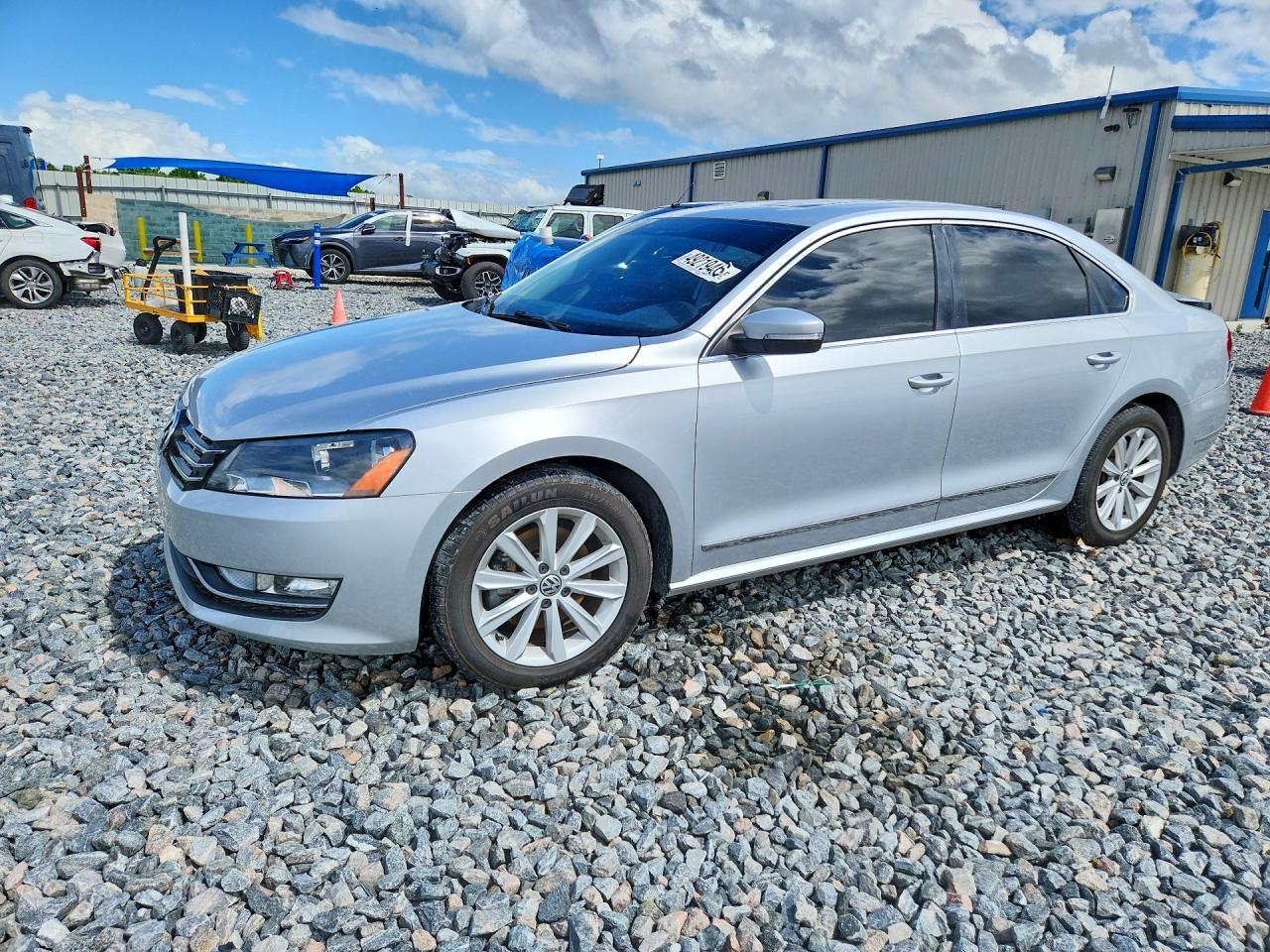 2013 Volkswagen Passat Sel