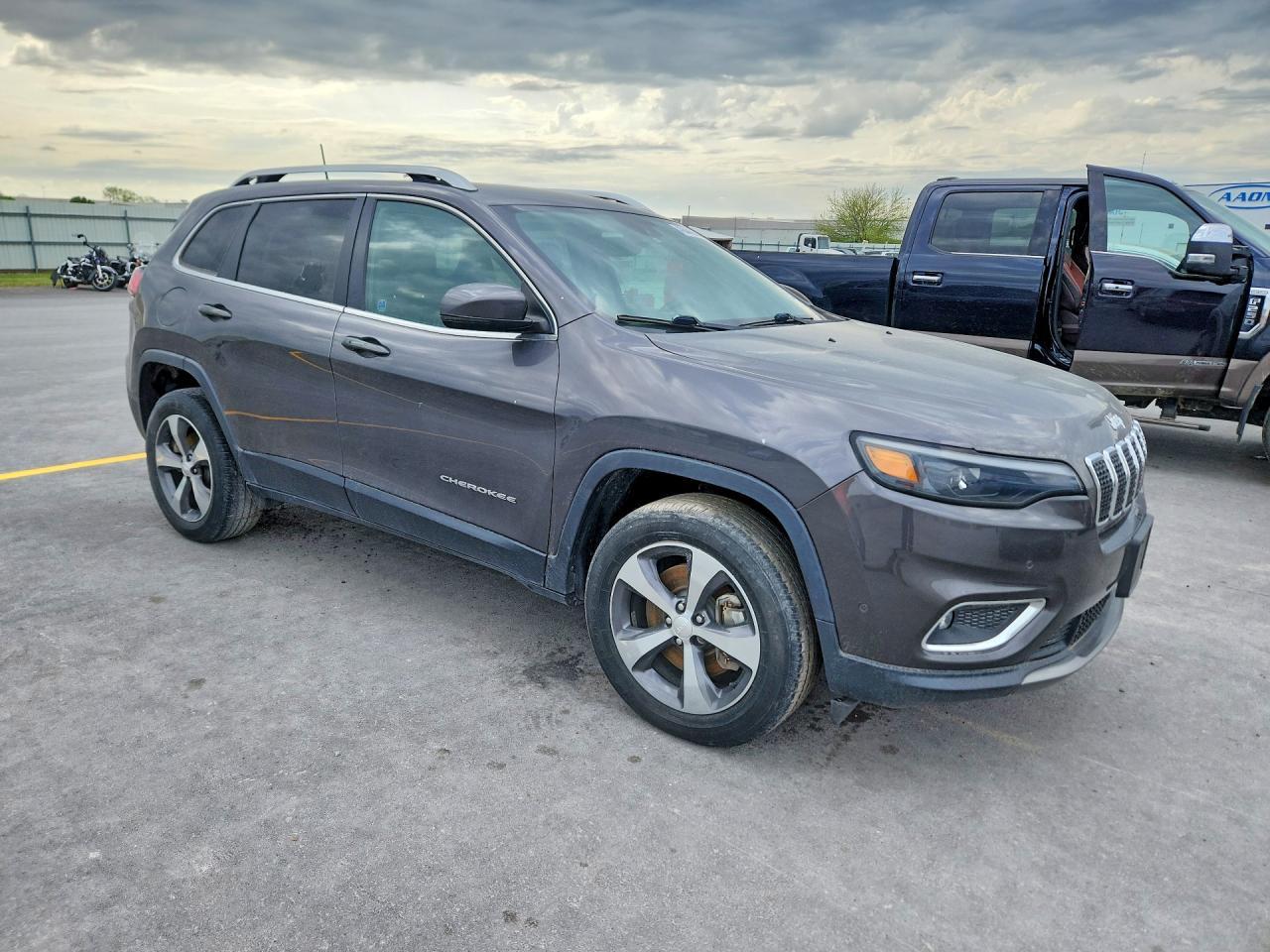 2019 Jeep Cherokee Limited - Image 4