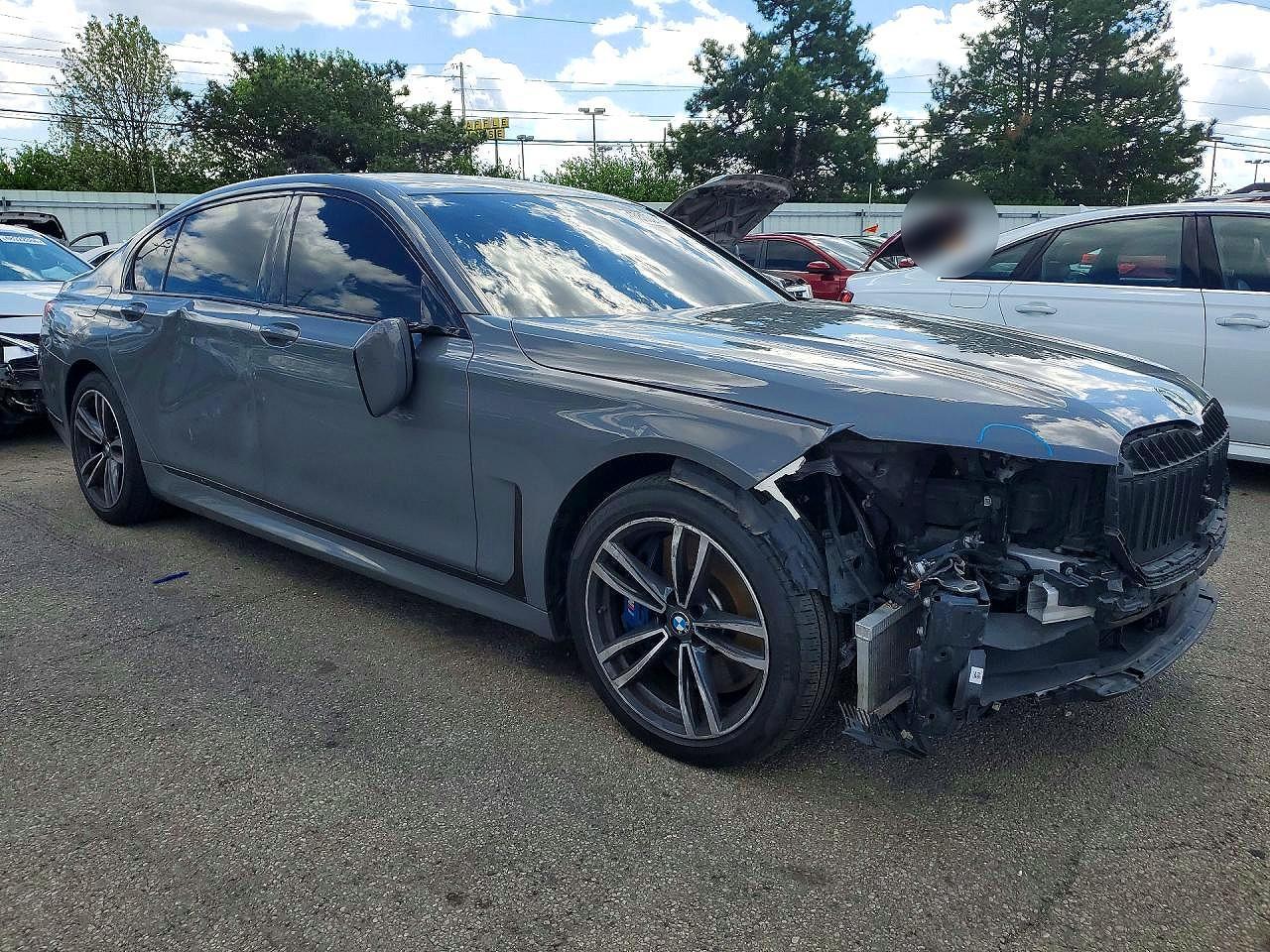 2021 BMW 740 Xi - Фото 4