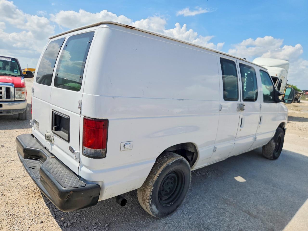 2011 Ford E250 E250 - Фото 3