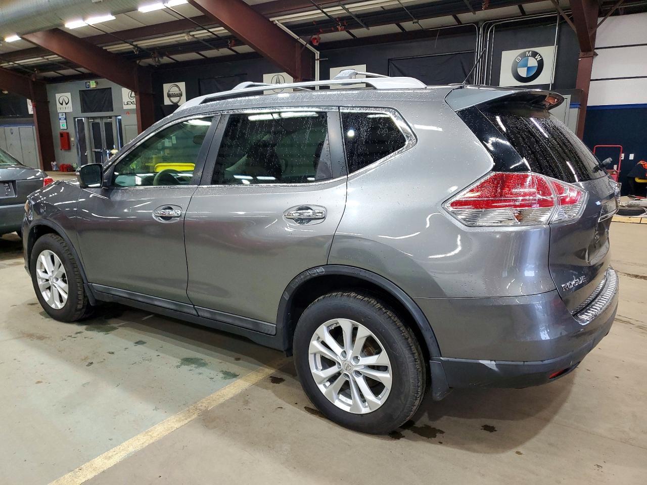 2015 Nissan Rogue Sv - Image 2