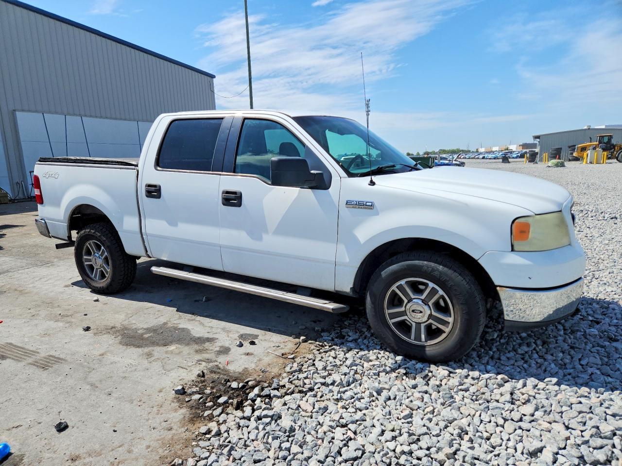 2005 Ford F150 Supercrew - Image 4