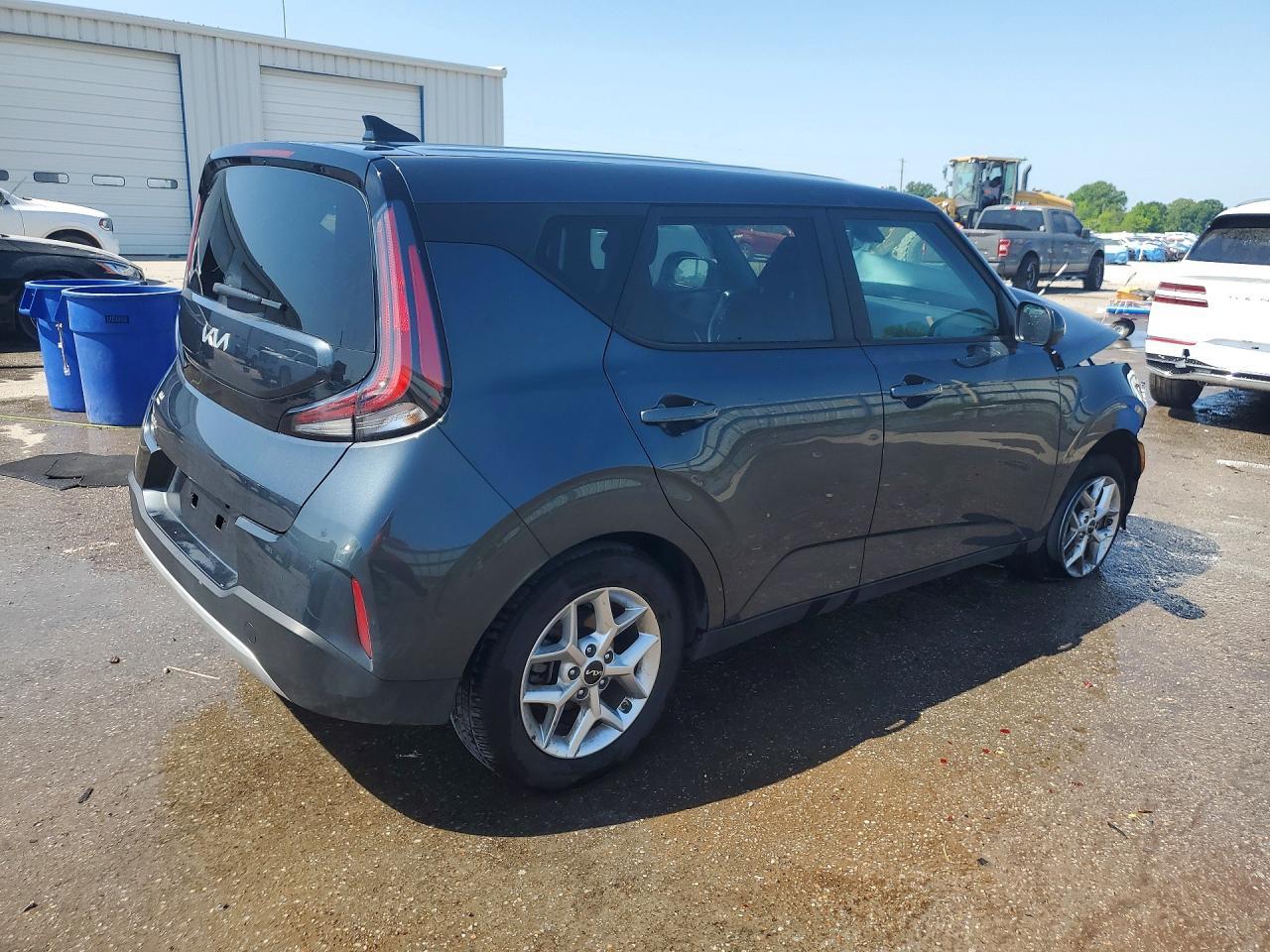 2025 Kia Soul Lx - Image 3