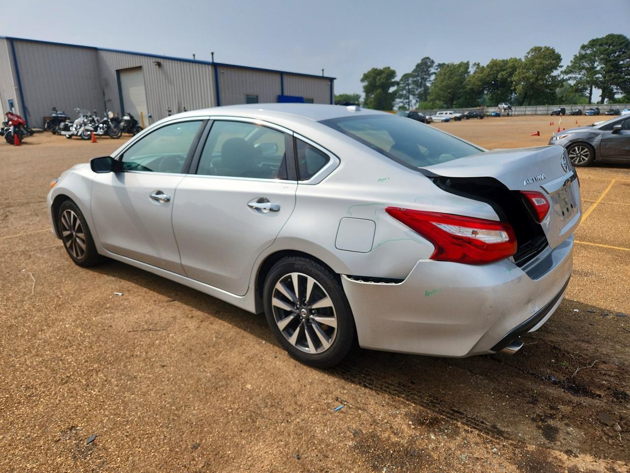 2017 Nissan Altima 2.5 Sv - Image 2