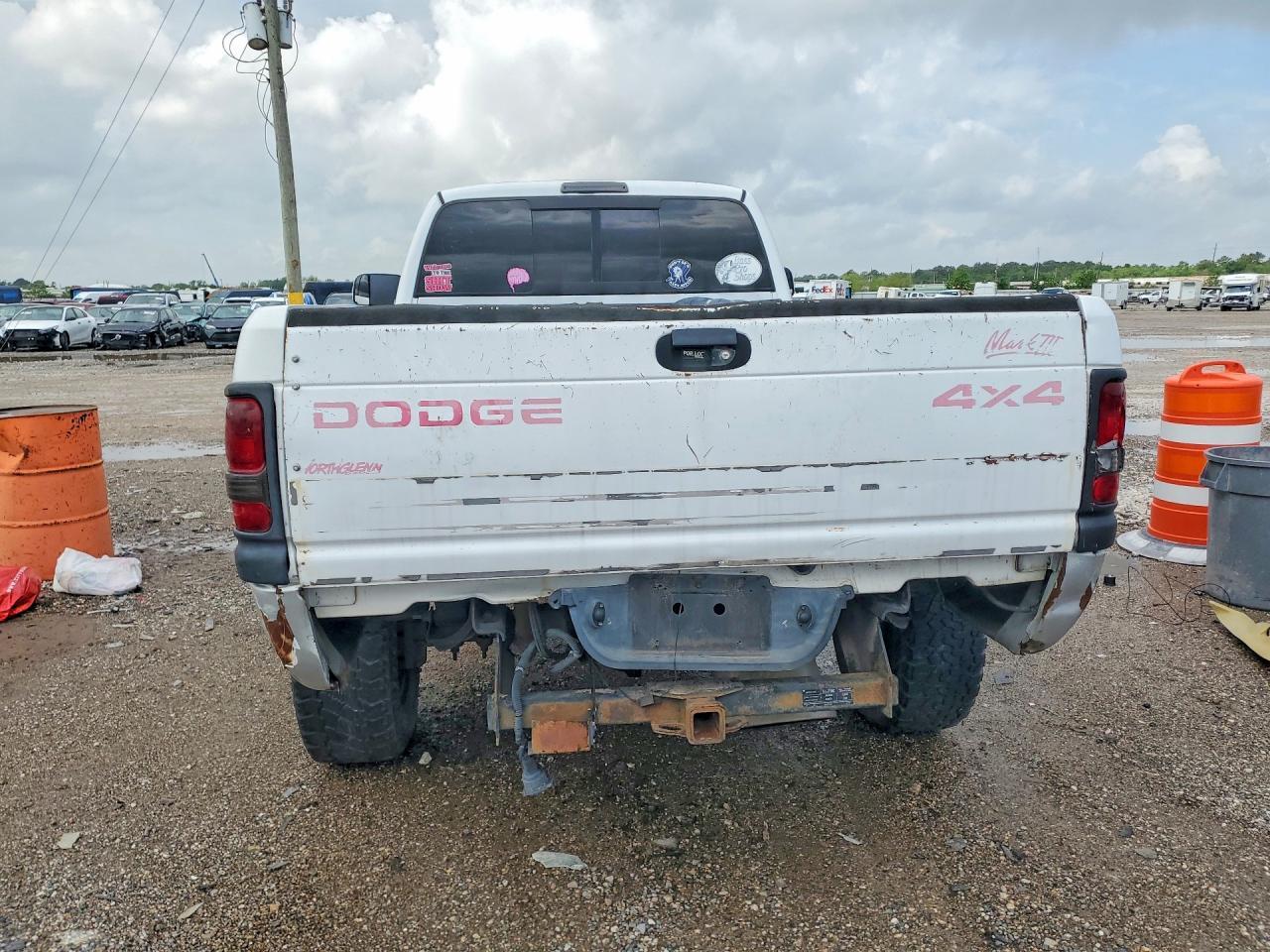 2001 Dodge Ram 2500 - Фото 6