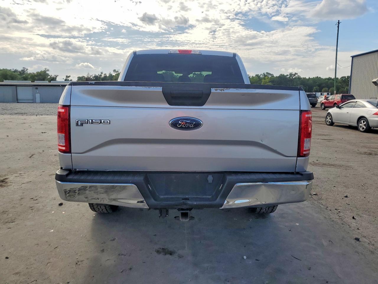 2017 Ford F150 Supercrew - Image 6