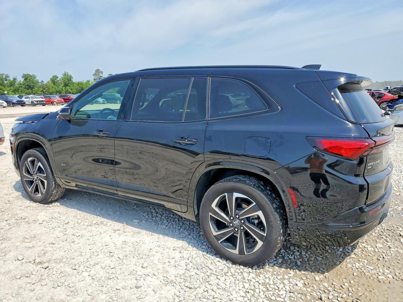 2025 Buick Enclave Sport Touring - Image 2