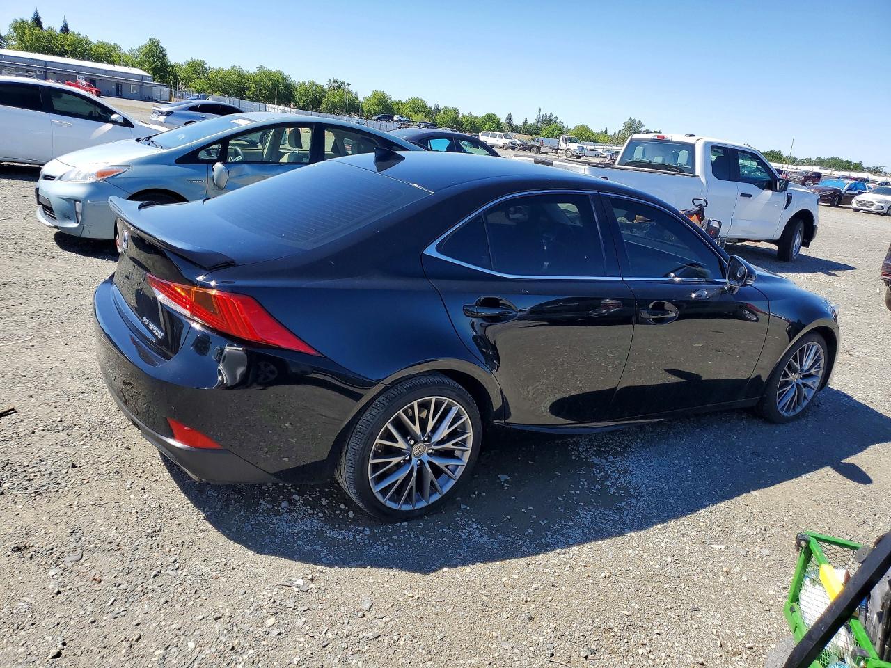 2017 Lexus Is 300 Base - Фото 3
