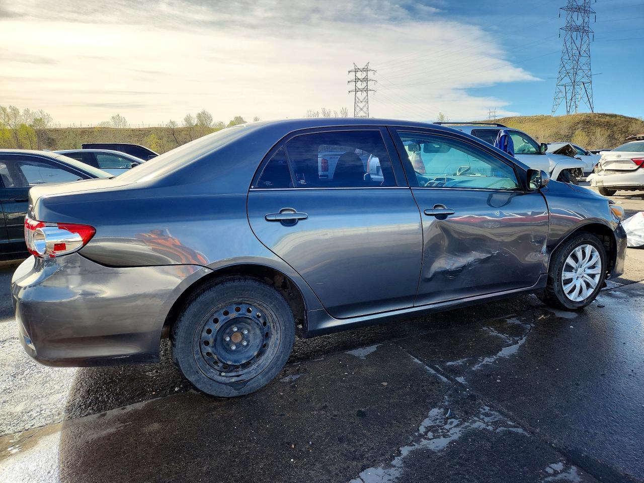 2013 Toyota Corolla Le - Image 3