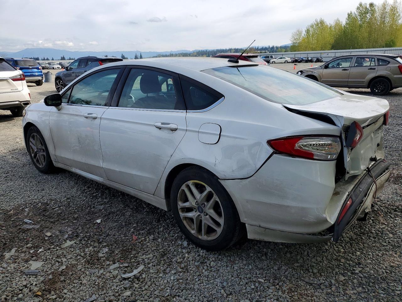 2015 Ford Fusion Se - Фото 2
