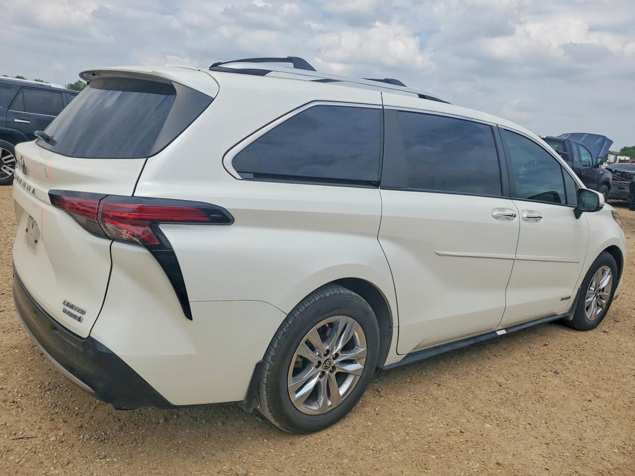 2021 Toyota Sienna Limited 7-Passenger - Фото 3
