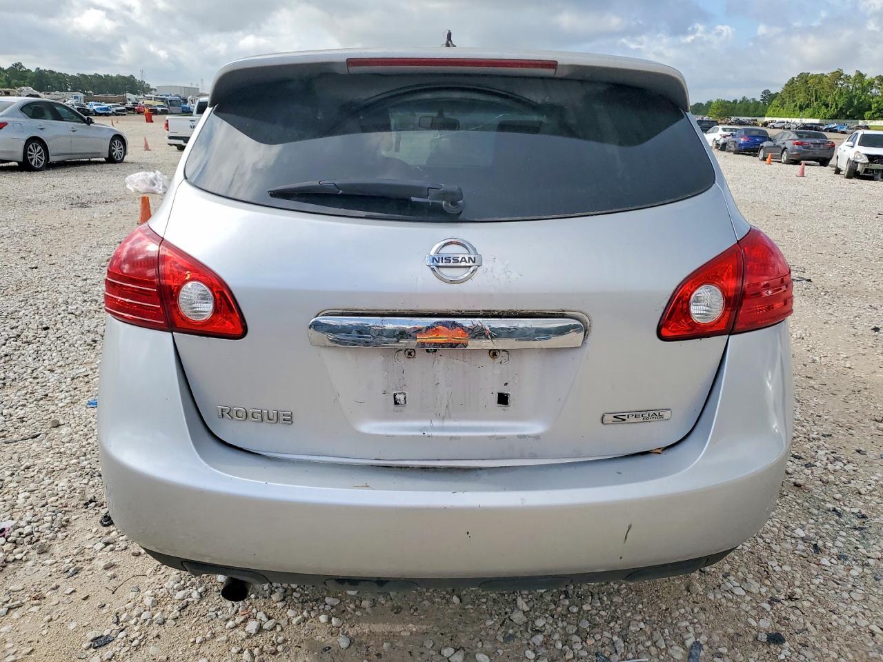 2013 Nissan Rogue S - Image 6