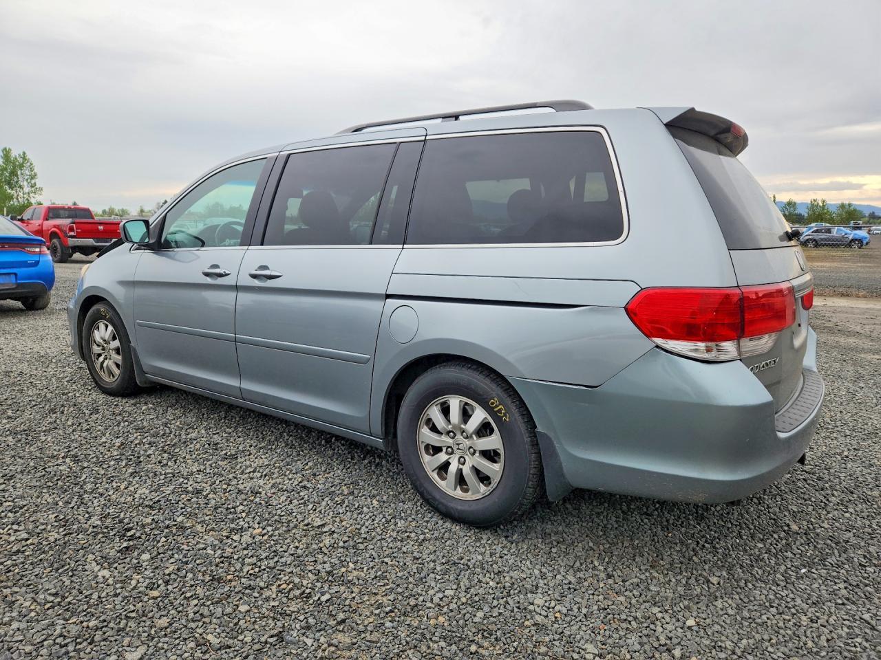 2010 Honda Odyssey - Фото 2