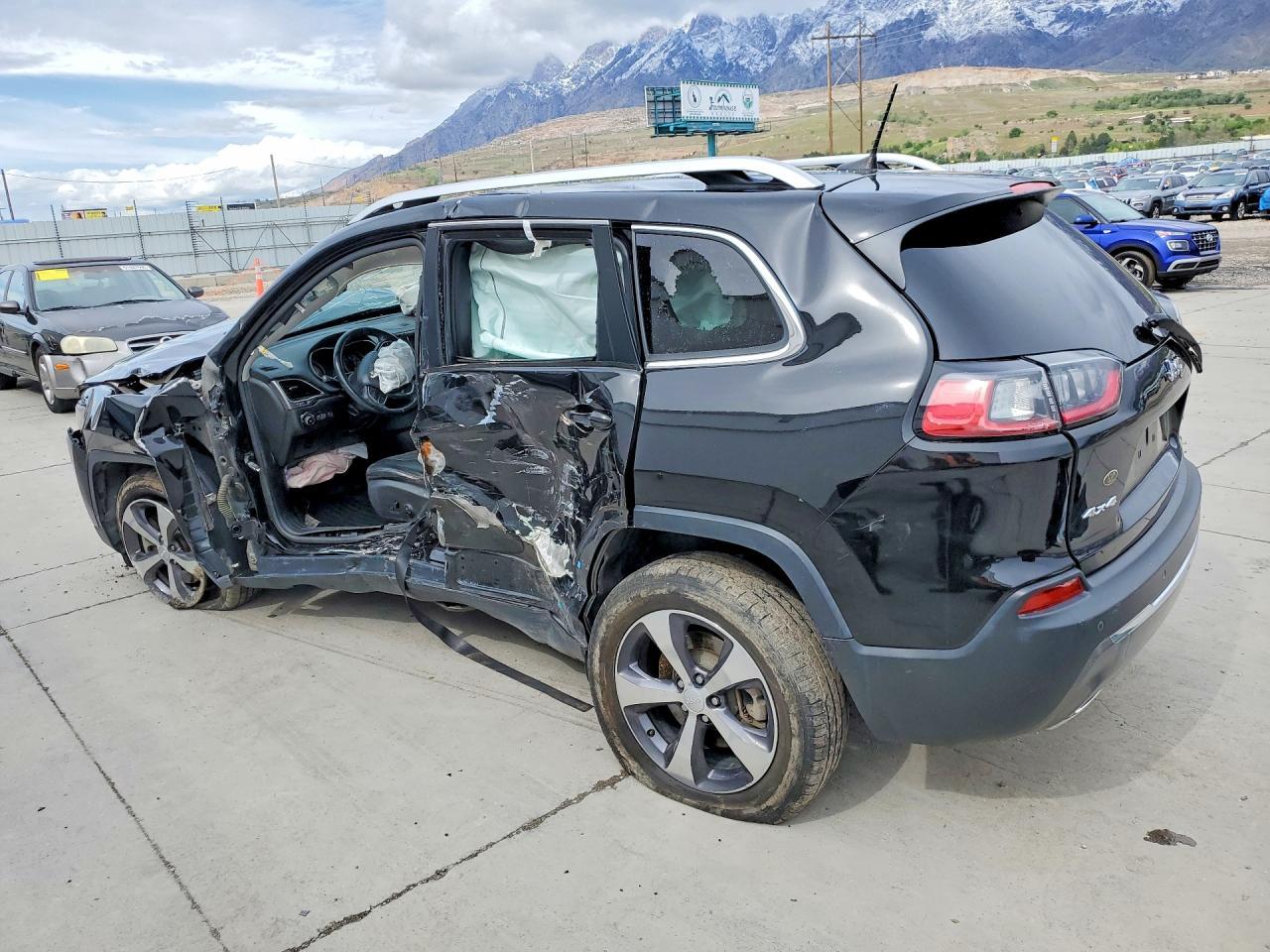 2019 Jeep Cherokee Limited - Image 2