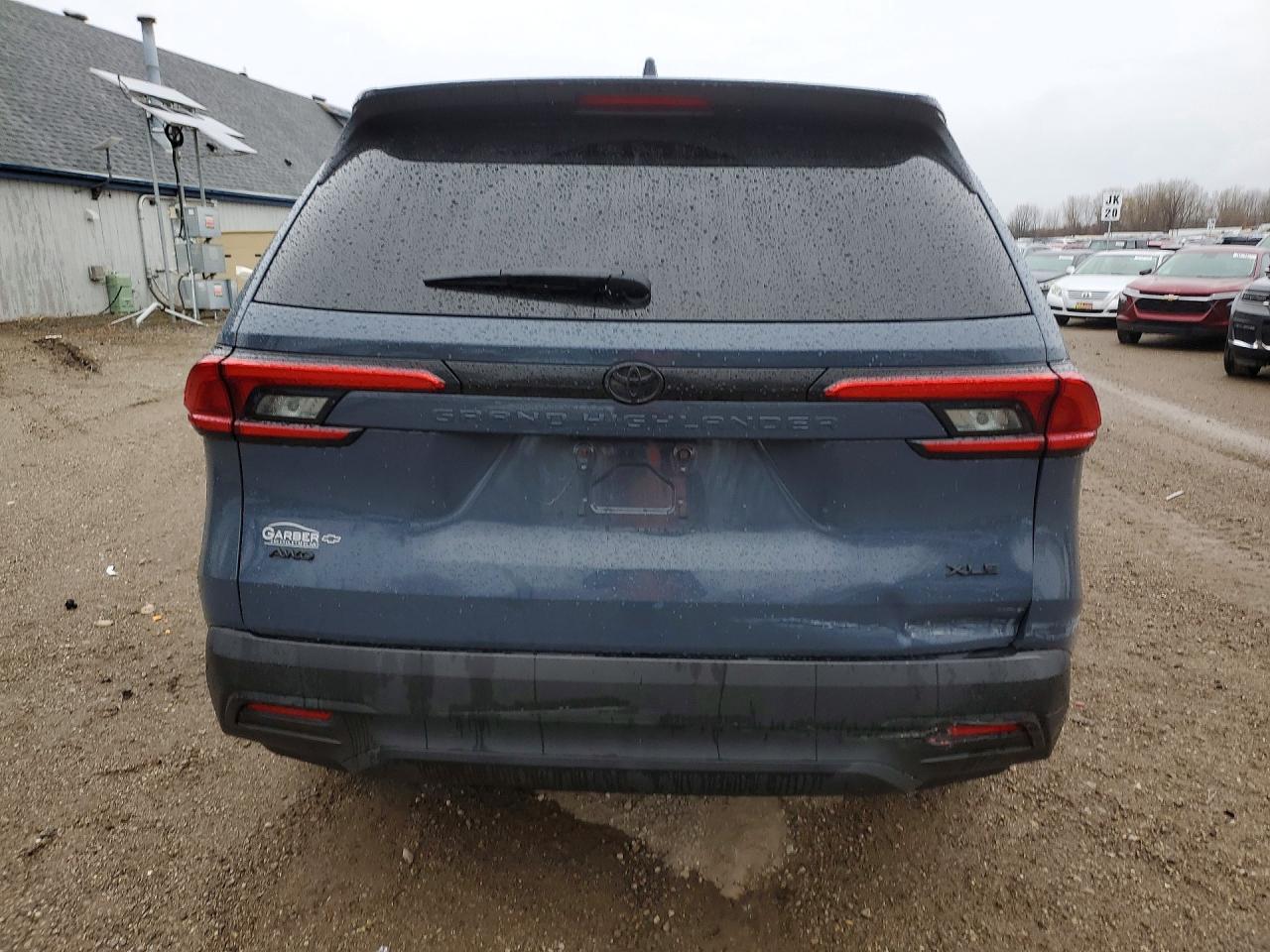 2024 Toyota Grand Highlander Xle - Image 6