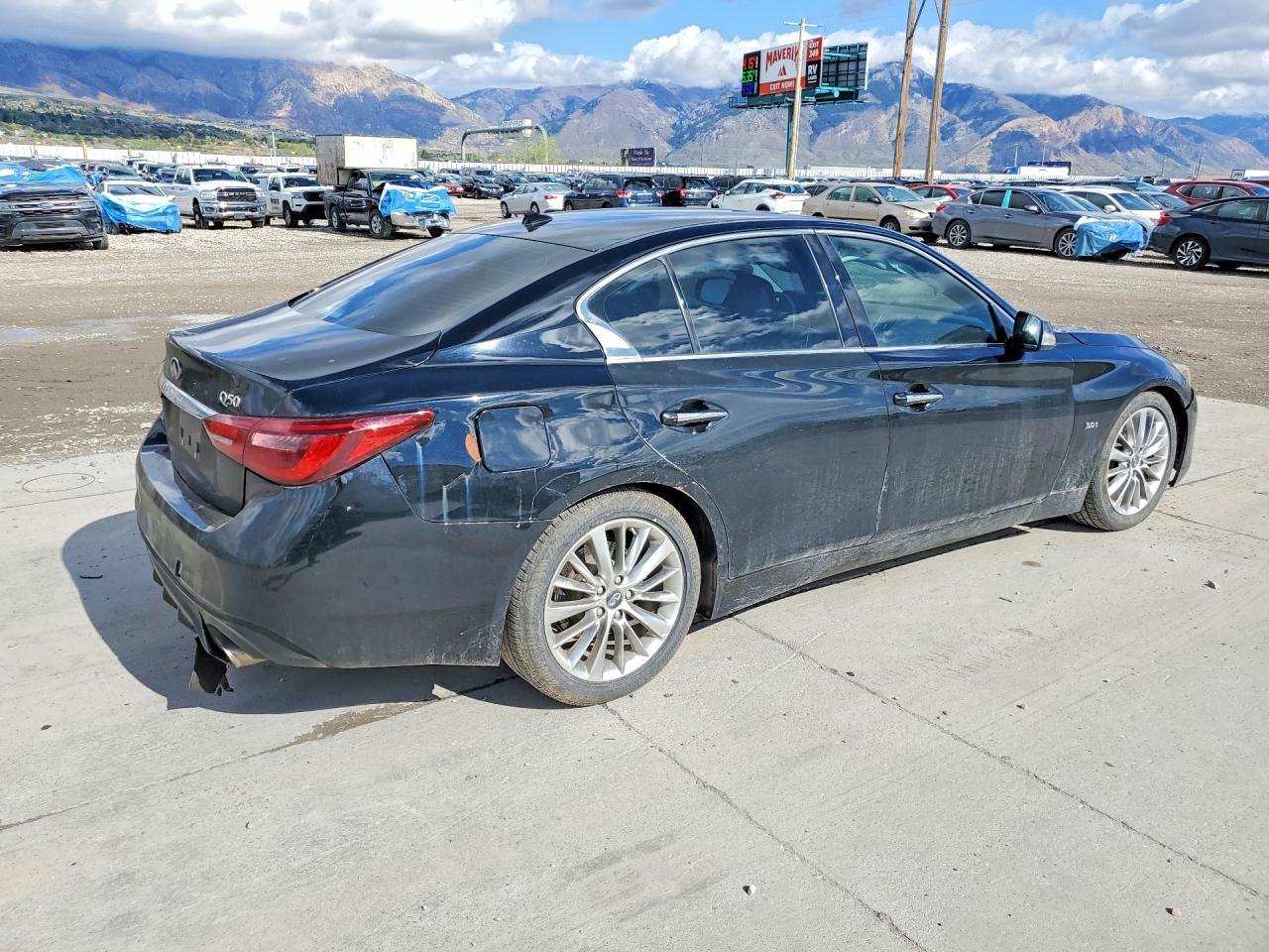 2018 Infiniti Q50 3.0T Luxe - Image 3