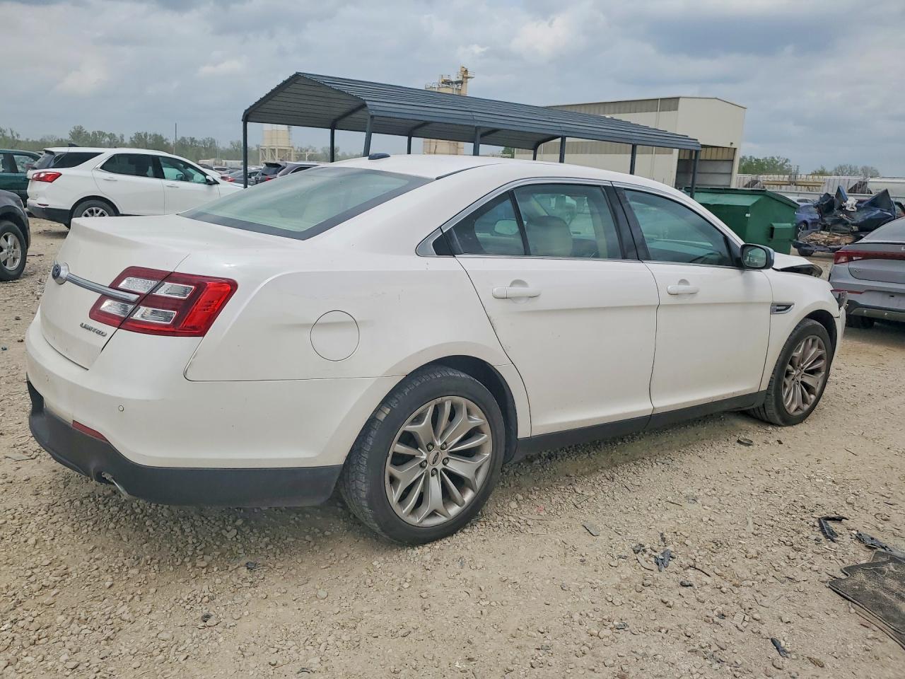 2019 Ford Taurus Limited - Фото 3