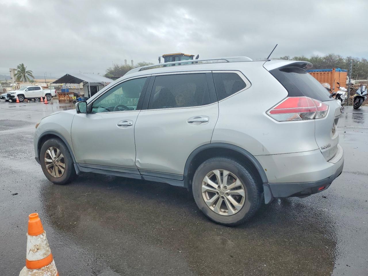 2015 Nissan Rogue Sv - Image 2