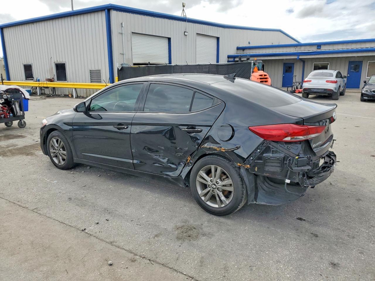2018 Hyundai Elantra Value Edition - Image 2