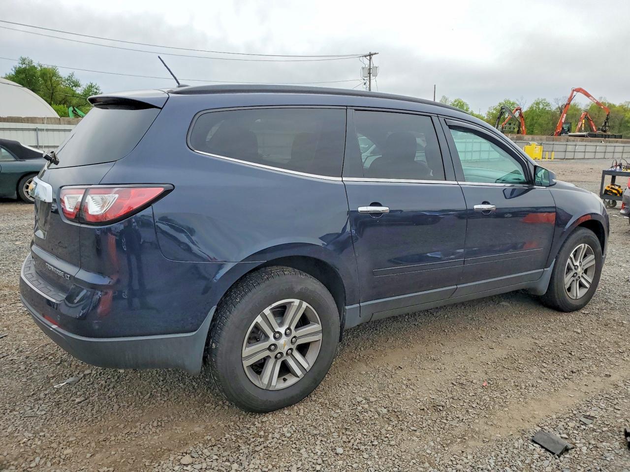 2015 Chevrolet Traverse Lt - Image 3