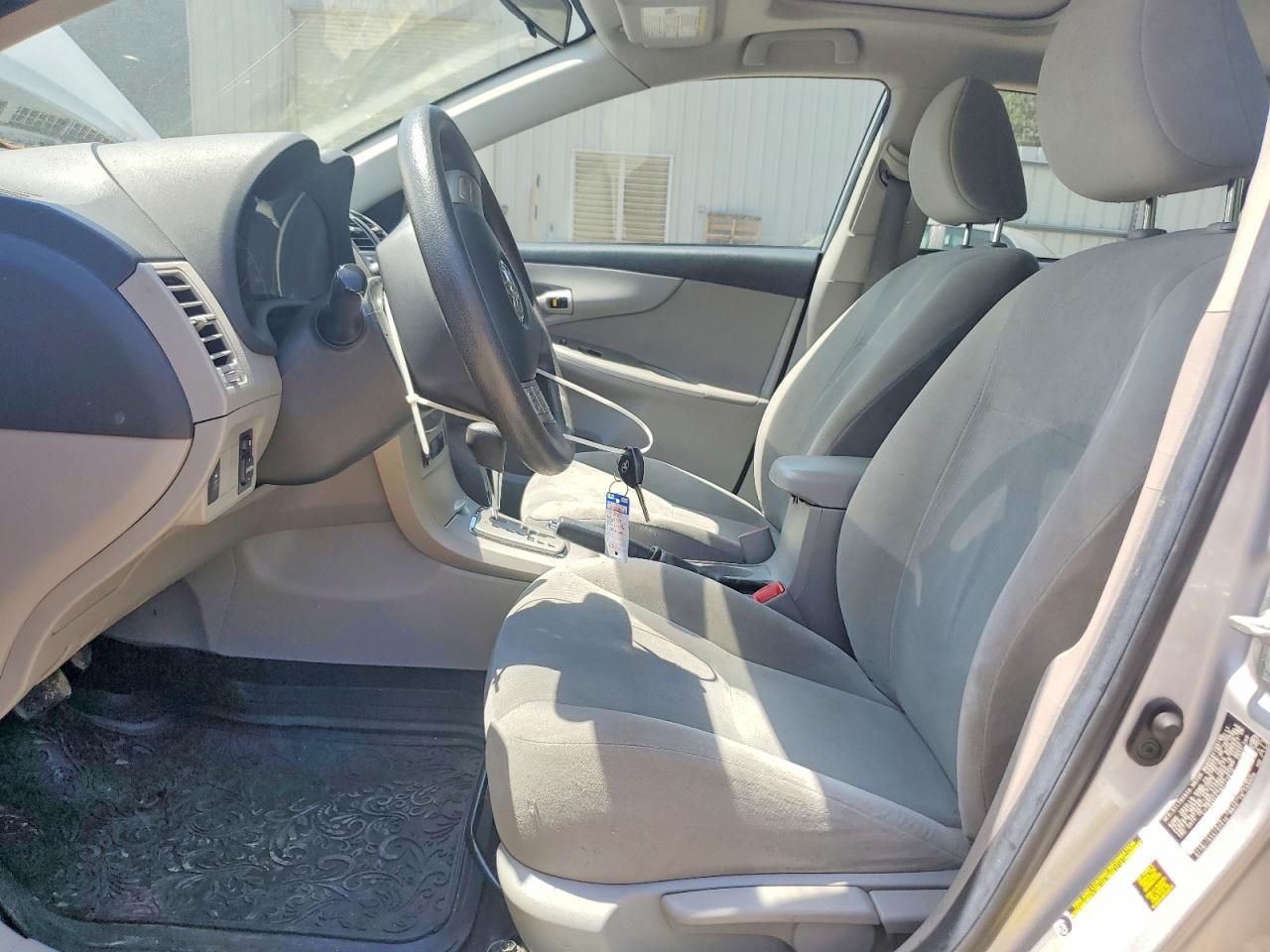 2011 Toyota Corolla Le - Фото 7