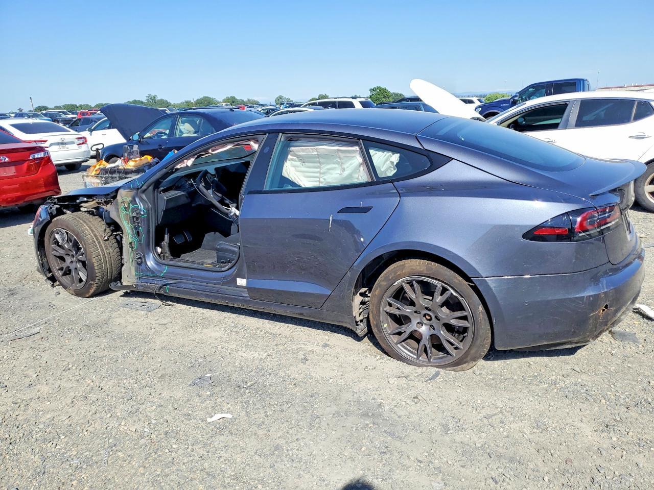 2023 Tesla Model S - Image 2