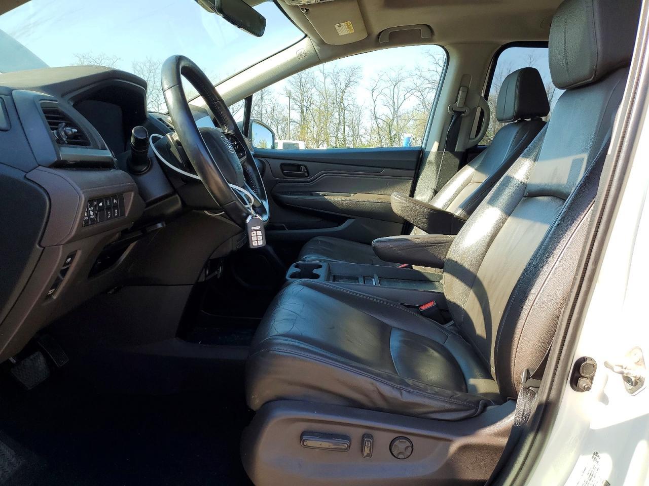 2020 Honda Odyssey Touring - Image 7