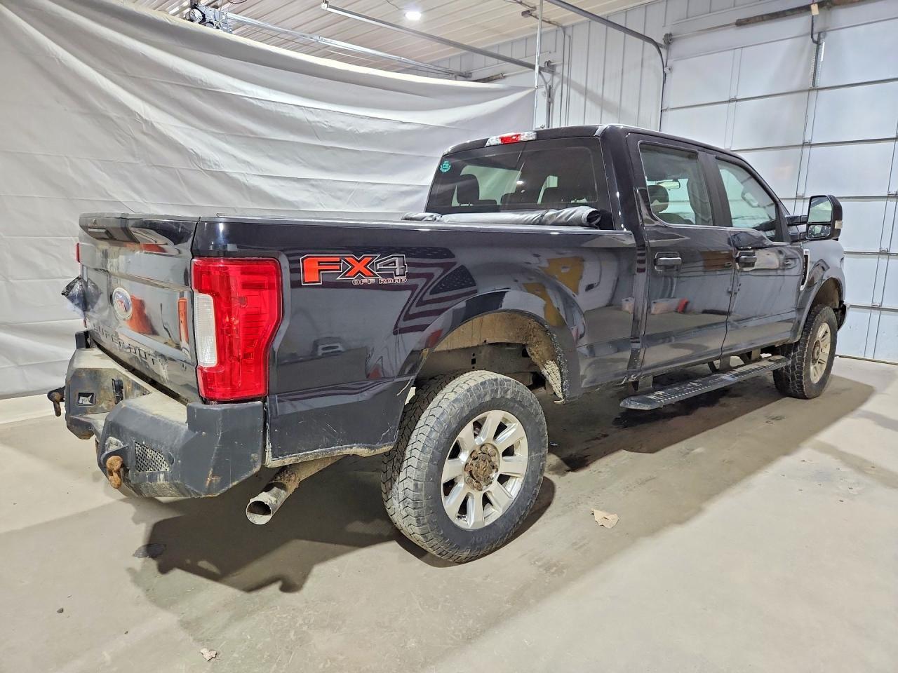 2019 Ford F250 Super Duty - Фото 3