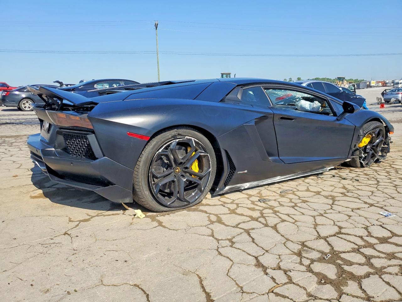 2013 Lamborghini Aventador - Фото 3
