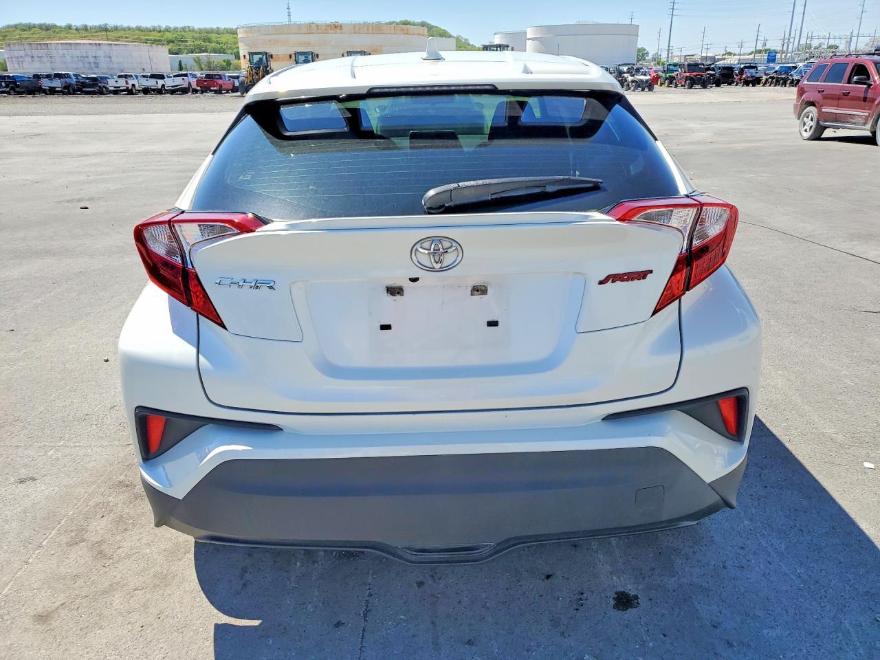 2021 Toyota C-Hr Le - Фото 6