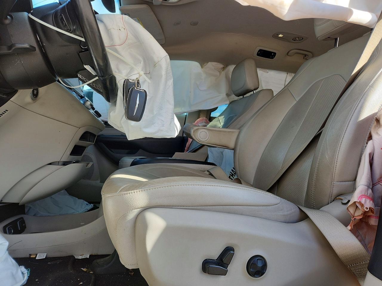 2021 Chrysler Pacifica Touring L - Фото 7
