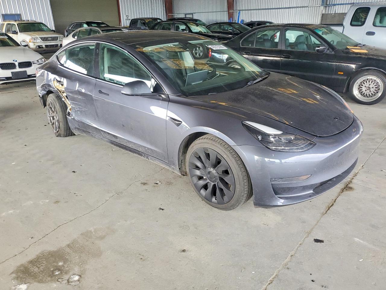 2023 Tesla Model 3 - Image 4