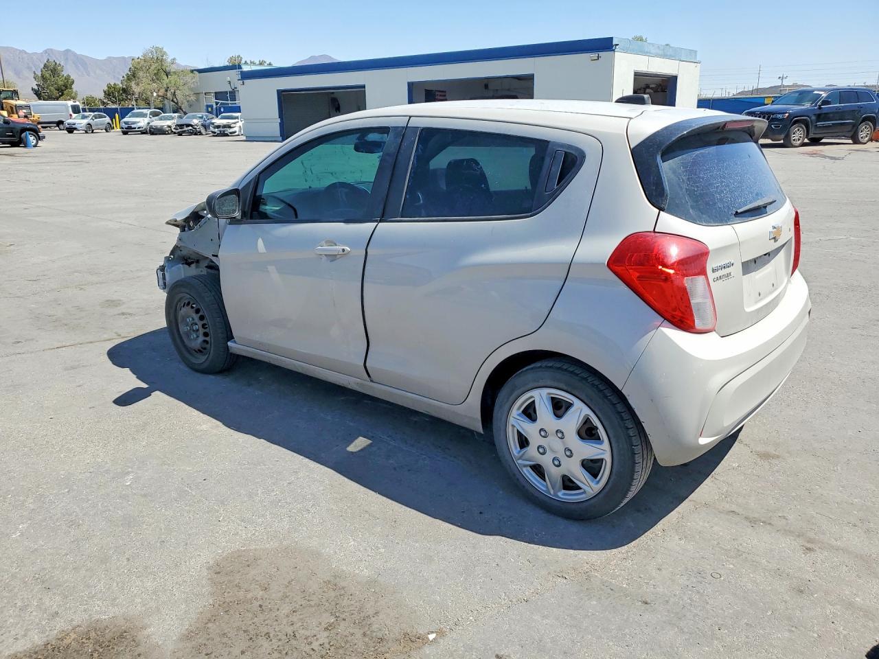 2020 Chevrolet Spark Ls - Фото 2