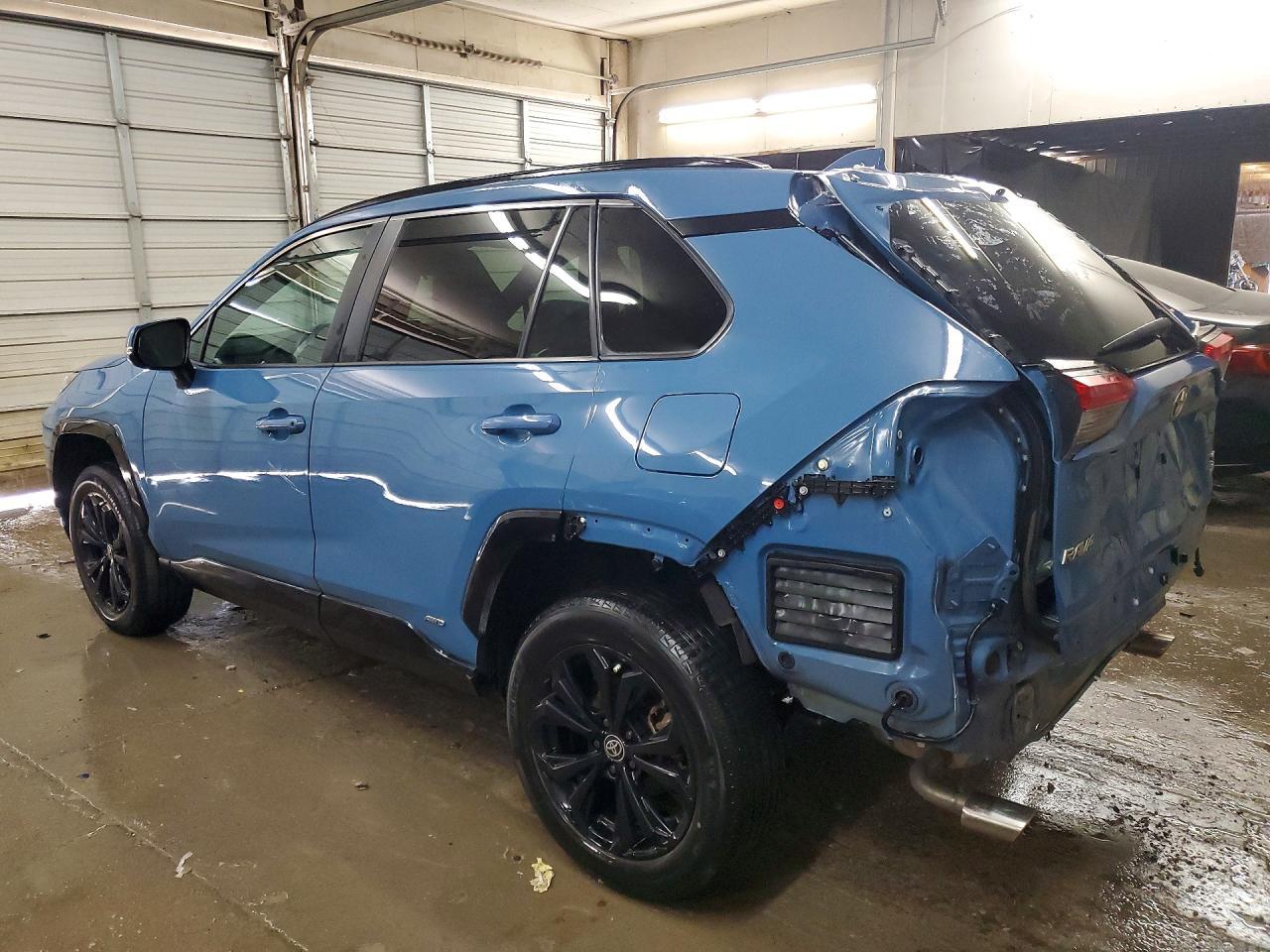 2023 Toyota Rav4 Hybrid Se - Image 2