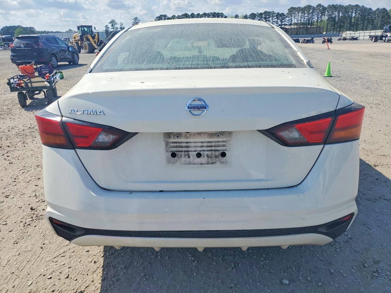 2022 Nissan Altima 2.5 S - Фото 6