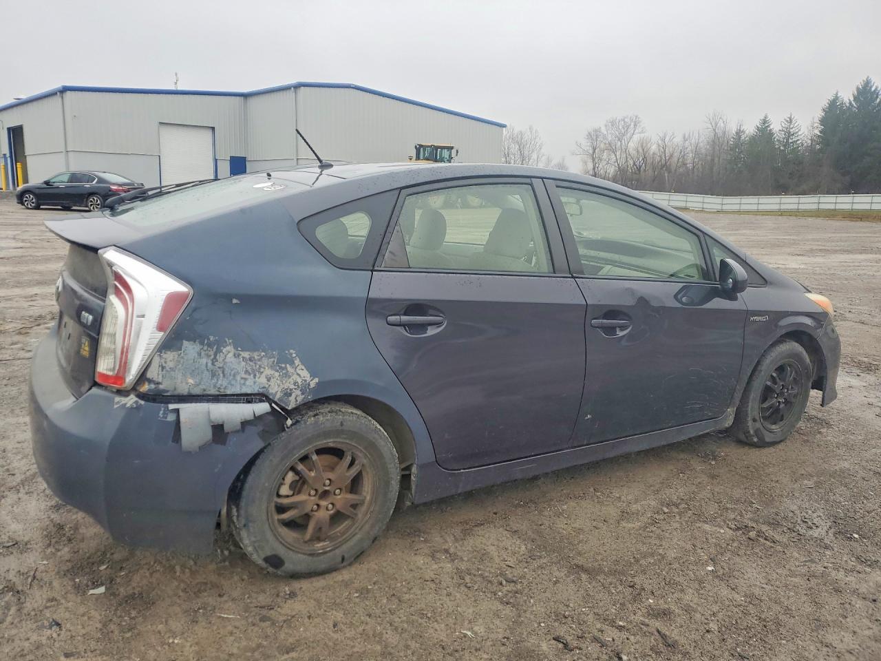 2012 Toyota Prius Two - Фото 3